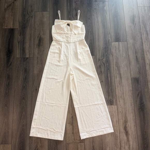 ChicMe White Pearl Strap Bow Wide Leg Jumpsuit Size M Elegant Wedding Easter - Picture 2 of 16